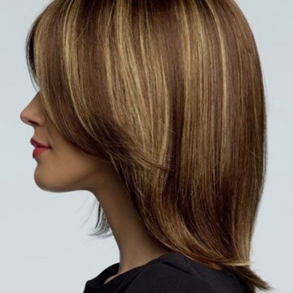 Short Bob wig - Picture 3 of 3